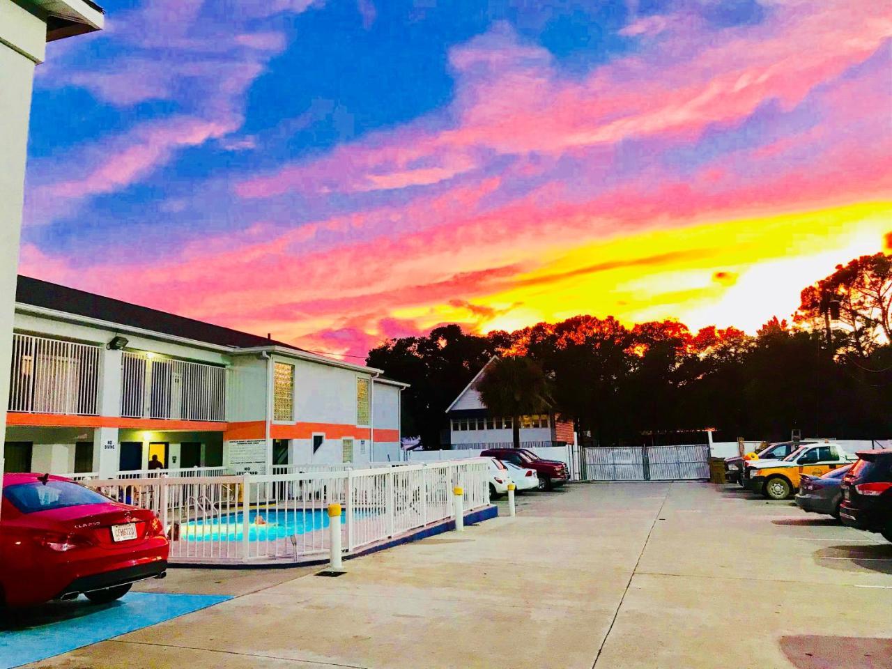Sky Suites Tybee Island Esterno foto